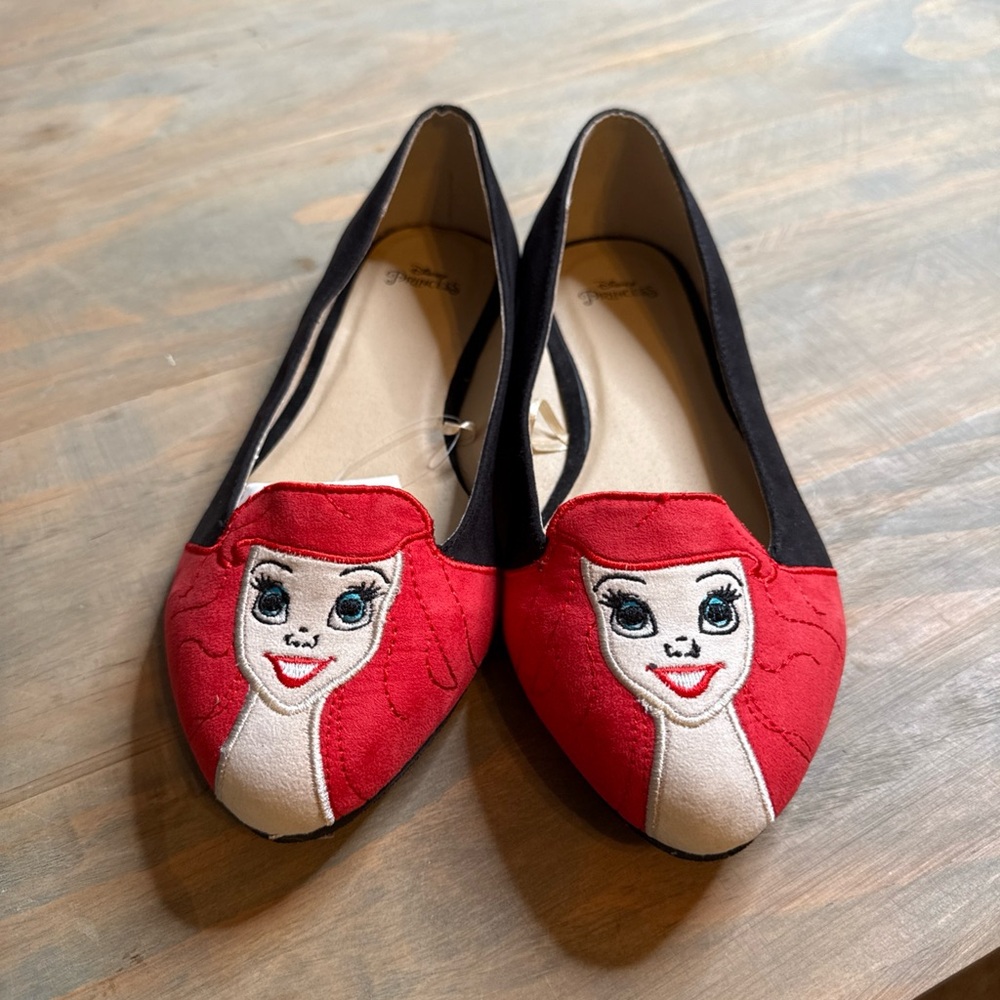 Disney Princess Women’s Sz 8 Black & Red Ariel Little Mermaid Pointed Toe Flats